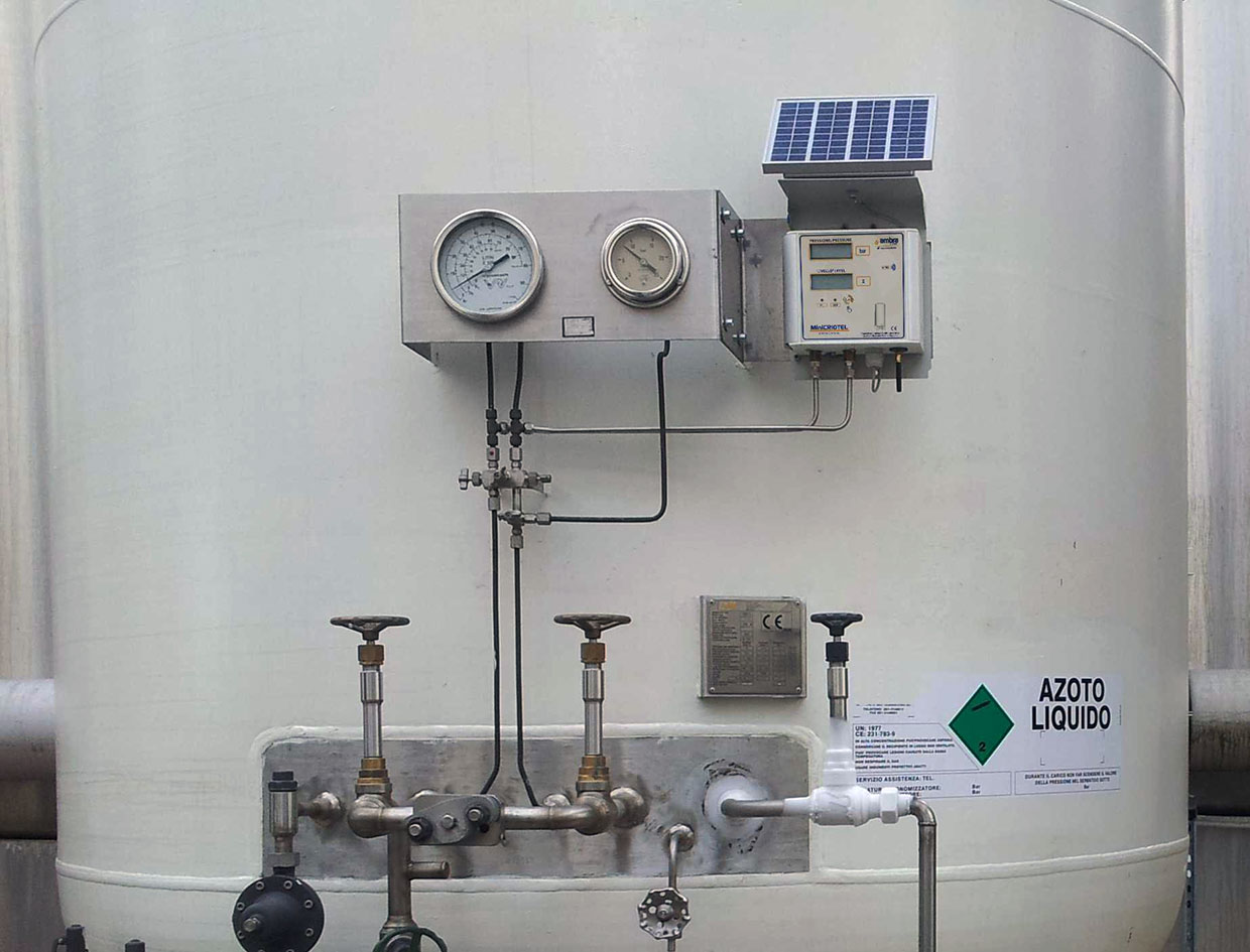 Level and pressure monitoring for cryogenic tank 1